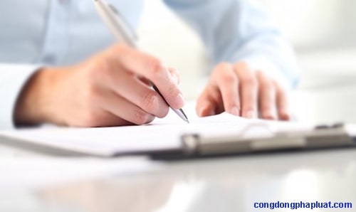 Hình ảnh minh họa: Luật sư hỗ trợ viết đơn